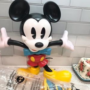 NWT Disney 90th Anniversary Mickey Cup. 🎉